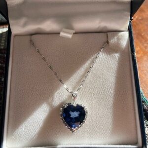 Elegant Silver Heart Pendant Necklace